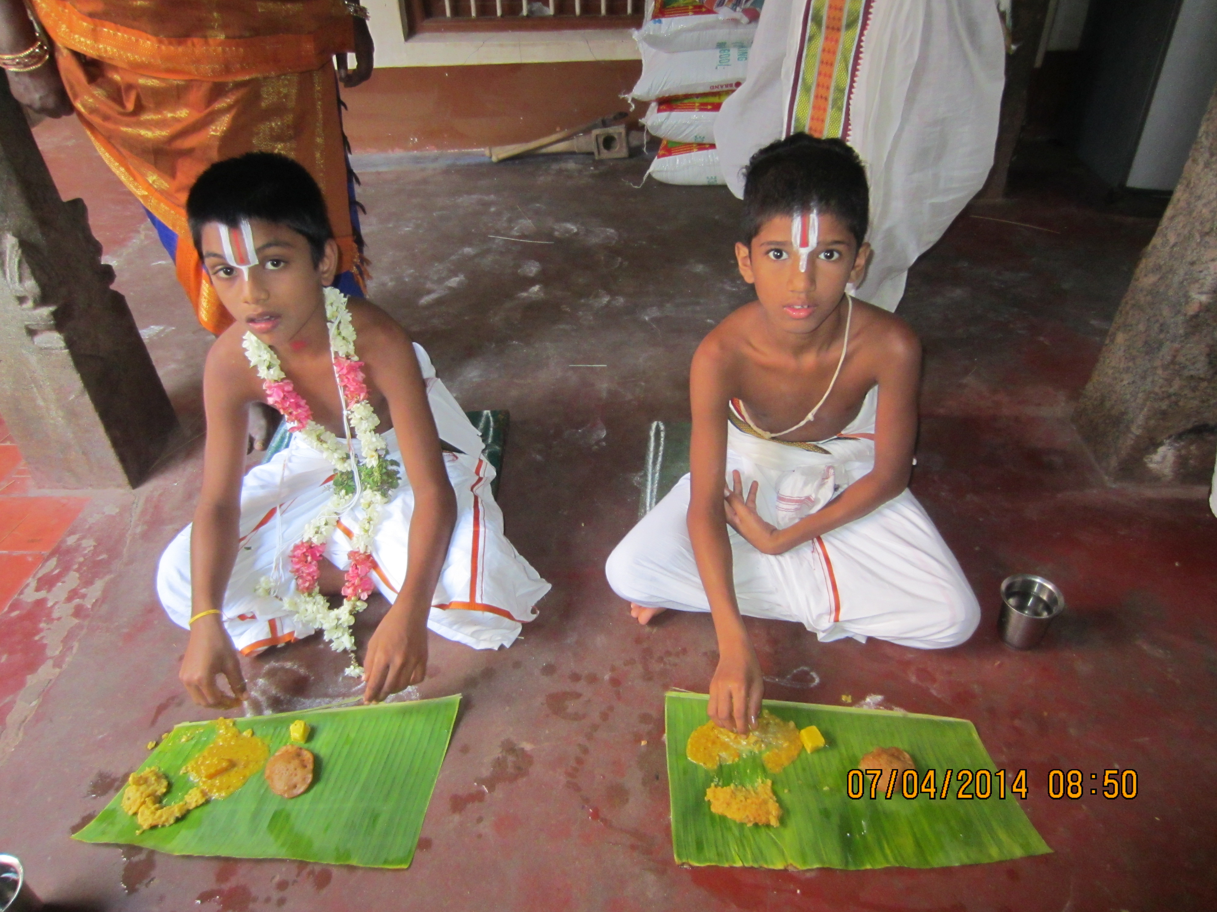 madhurakavi upanayanam (47).JPG